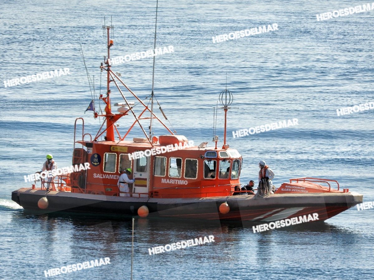 Heroesdelmar's tweet photo. 🇪🇦🇩🇿 RESCATE - PATERA 🇪🇦🇩🇿

Salvamar Illes Pitiuses de Salvamento Marítimo de Garrucha - Almería ha rescatado 1 patera con 11 Personas Argelinas a 15 Km de Carboneras

10 Varones - 1 Mujer 

Todos en buen estado de salud https://t.co/dUn8P69FGJ