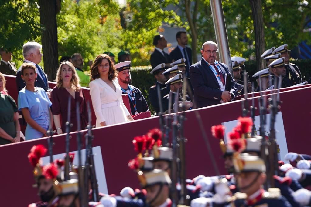 IdiazAyuso's tweet photo. Con Sus Majestades los Reyes y la Princesa de Asturias, celebrando el Día de la Hispanidad y el Pilar. 

Más de 500 años de mezcla de lenguas, cultura, sangre, y vidas, que nos hace únicos. https://t.co/qYJcMr0PCU