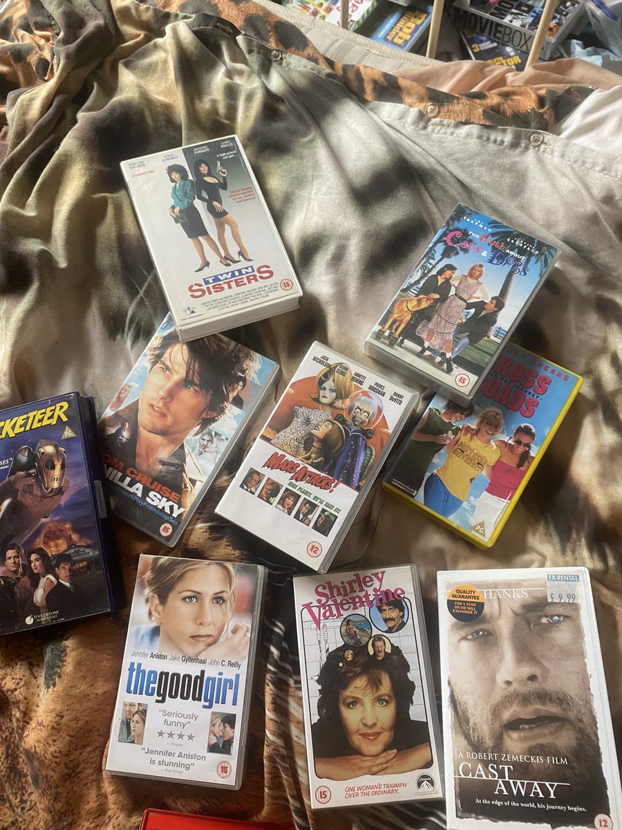 __ItzJason's tweet photo. #vhs #retro got them off a Facebook group who’s seen them!?? 🤣💯💯📼📼📼🔥🔥📼😂😂👀👀📀👀📀📼💯💯💯📼📼📼😂😂😂😂📼📼💯📼🔥 https://t.co/0UiDR60NwJ