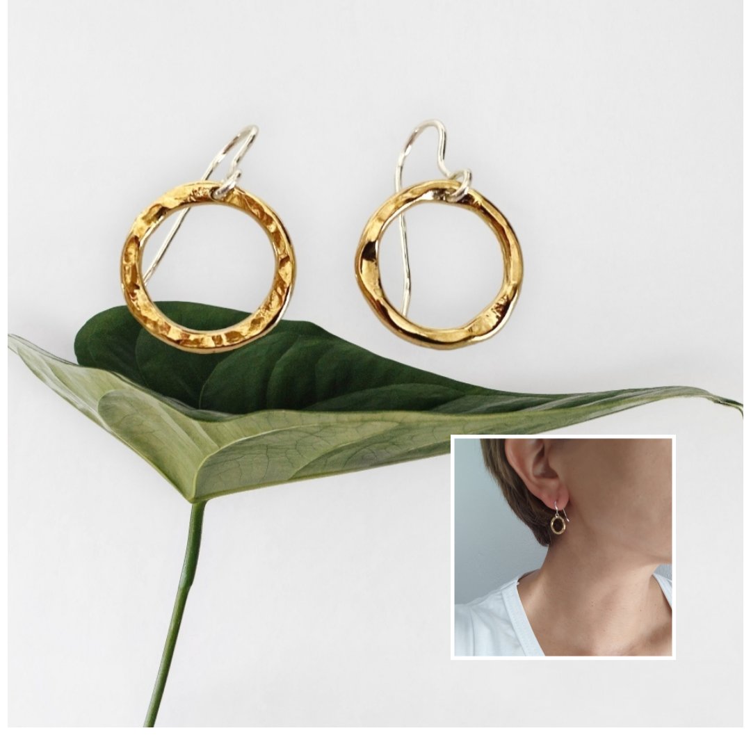 Cute and easy to wear gold open circle drop earrings etsy.me/3FbQunu #goldearrings #circleearrings #minimalistearrings #10mmearrings #handmadearrings #minicircleearrings #smalldropearrings #esyshop #etsyde #etsyUK #etsyus #colorlatinojewelry @etsy