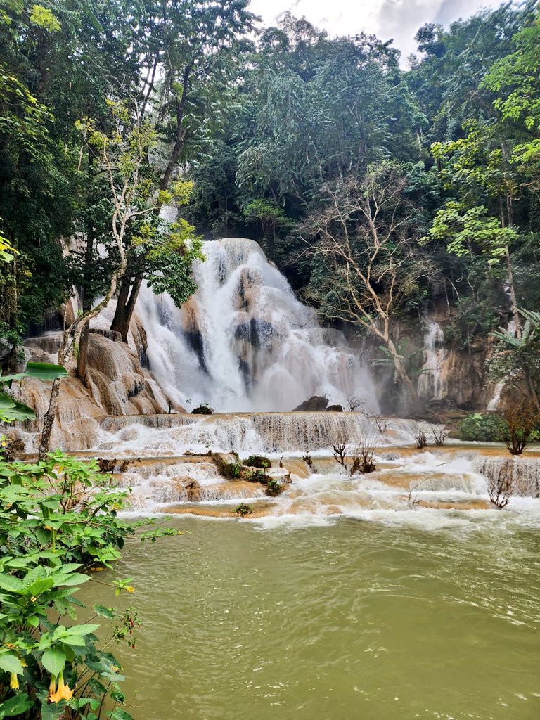 #Waterfall 
#laos
#nature
#Travel 
#adventure 
#savetheforest