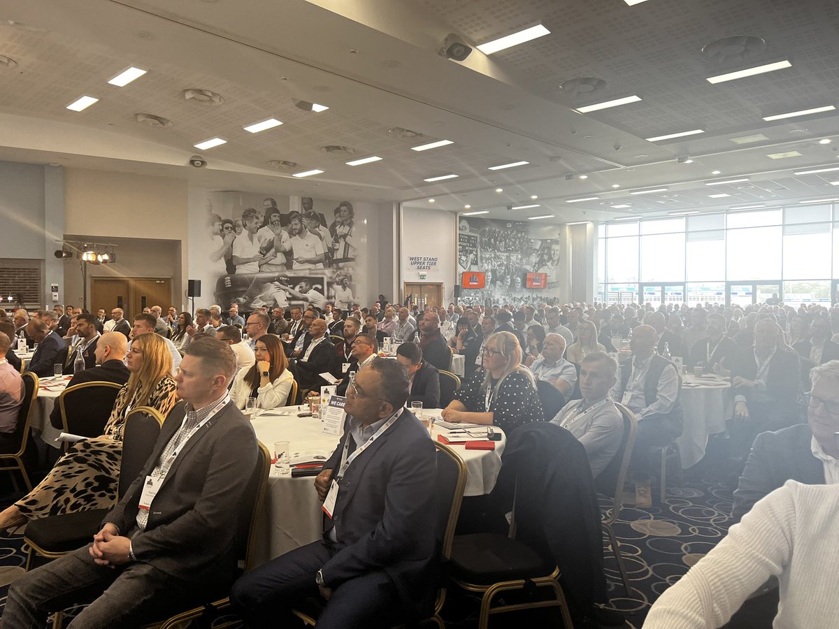 Looking forward to seeing <a href="/BradBurton/">Brad Burton</a> speak <a href="/GlazingSummit/">Glazing Summit</a> … inspiration for the glazing industry for how we move forward #GS23