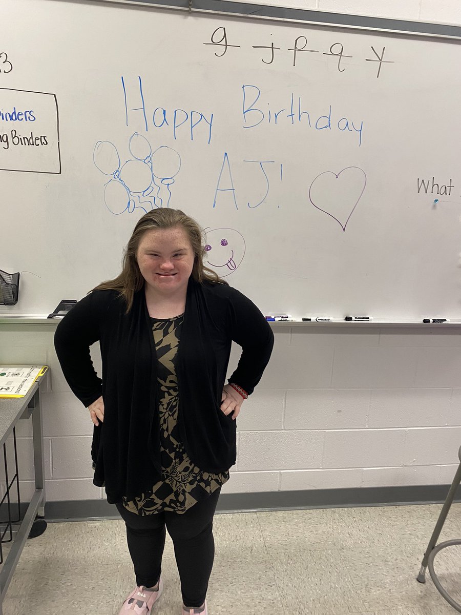 Happy Birthday to my one and only senior MS. AJ🙌🏻