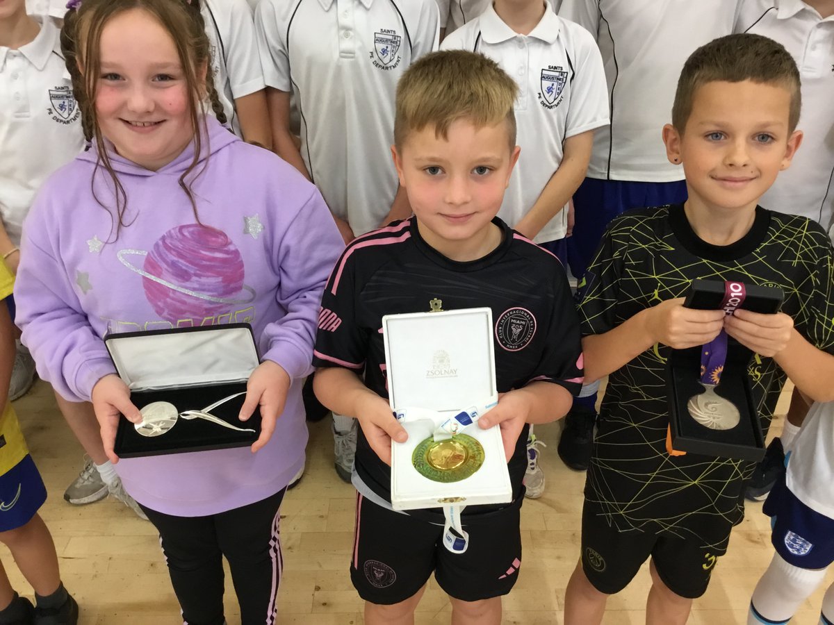 Yesterday, we took some of our Sports Leaders to work with GB Olympian, Amy Smith (freestyle swimmer), to help inspire and encourage physical activity  and participation to pupils at St Thomas More.
This was great experience for our new Sports Leaders, all of whom were amazing!!