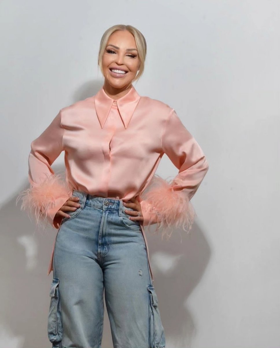 filmcinematalky's tweet image. Happy birthday to English writer, activist, tv presenter and model Katie Piper (@KatiePiper_). Born on 12th October. 
. 
. 
. 
. 
Follow @filmcinematalky | #KatiePiper #EnglishModel #Model #Activist #Writer #TVPresenter #FilmCinemaTalkies