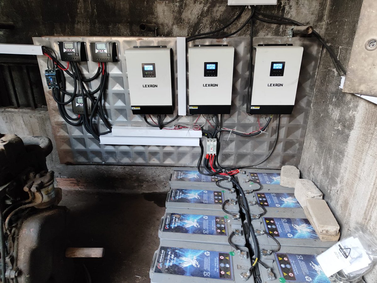 Zien_Energy's tweet photo. Güneş Enerjisi Kurulumlarımıza hız kesmeden devam ederek Güneş'le kalmaya devam ediyoruz...🌞🌍

#kesintisizenerji #solarenergy #yenilenebilirenerji #temizenerji #yesilenerji #gunesenerjisi #pasifgelir #çatiges #rüzgarçatı #kesintisizenerji #elektrikliaraçlar #şarj #batarya https://t.co/IslyUuFsaG