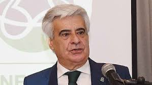rafafdezOCR's tweet photo. Pedro Rocha, el elegido por Rubiales, sabe que si quiere será el próximo presidente de la RFEF… 

Aunque les quiten la condición de “natos”, el proyecto de la nueva orden ministerial otorga el mismo o mayor control territorial de la RFEF y solo hay que recordar que la última votación la ganó con 15 votos de 19 posibles. 

Los barones le apoyarán porque saben que el sistema clientelar no corre peligro. 

Por lo menos, se presupone que el talante será diferente.