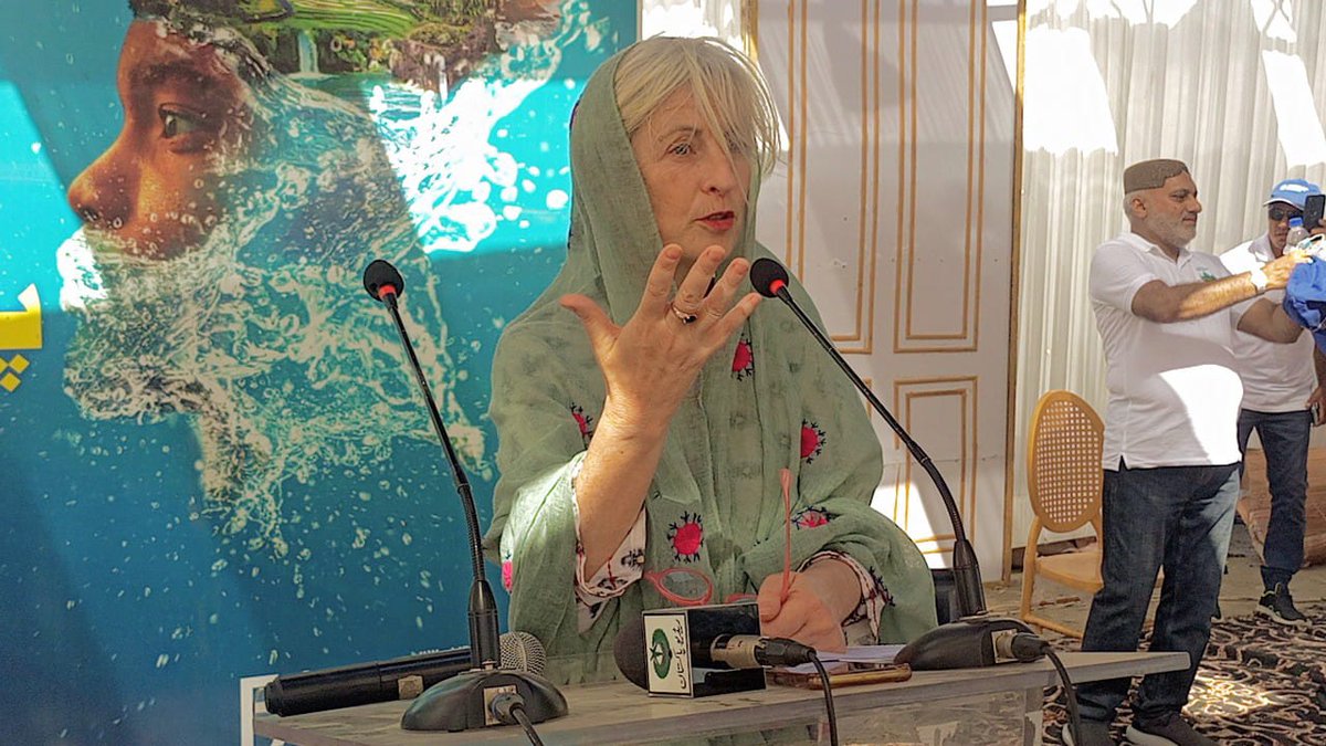 FAOPakistan's tweet image. 🌾🇵🇰 میں ایف اے او کی نمائندہ فلورنس رول نے پاکستان کی زرعی اہمیت کو اجاگر کیا - عالمی سطح پر تیسری بڑی سیراب زمین دریائے سندھ کے گلیشیئر پگھلنے اور آلودگی جیسے چیلنجوں سے نمٹنے کے لیے 'کلین انڈس' اقدام بہت اہم ہے۔ آئیے اس اہم ماحولیاتی نظام کو بحال کریں!
@LivingIndus #CleanIndus