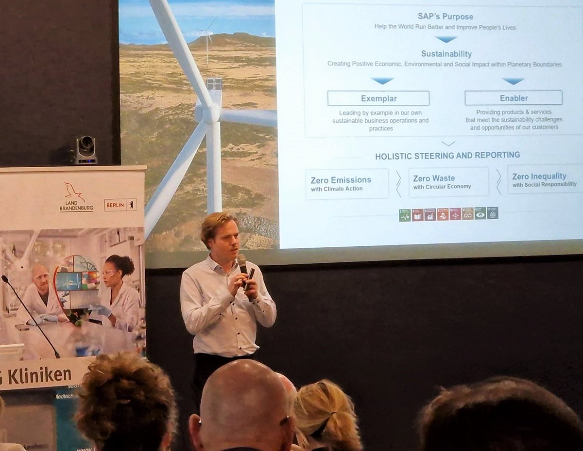 TKinBerlinBB's tweet photo. #Nachhaltigkeit ist auch bei @SAP ein großes Thema, wie Leon Bachmann in seinem Impulsvortrag erläutert #BarcampHealthIT @ukbberlin @HealthCapitalBB https://t.co/R4YKlnPAyG