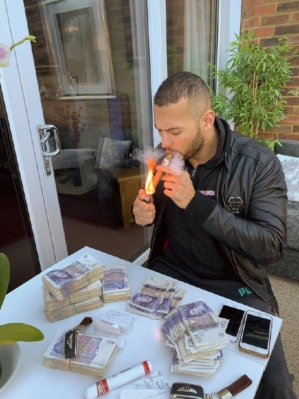 Men are happiest when they are making big money,

- Owning 15+ businesses,
- Buying massive land,
- Having a home gym,
- Building a family.

Men in your 20s and 30s, you should read this...