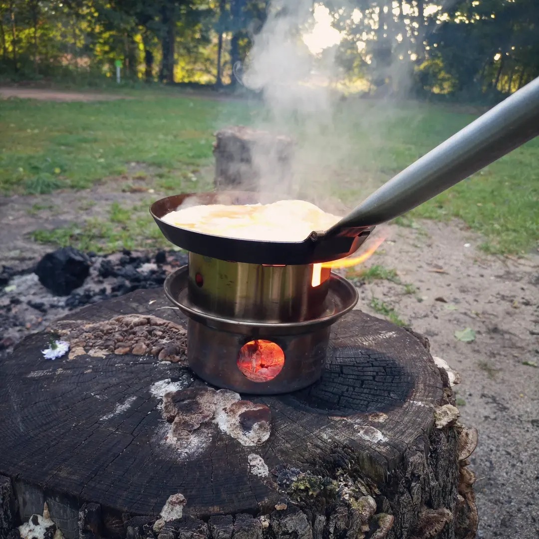 KellyKettle's tweet photo. "First week with the new #KellyKettle #hobostove. 1st boiling water with the kettle, then frying eggs in the iron pan" Oliver Nordsieck🙏
Where Do You Use Yours? Visit us on:
🇬🇧🇪🇺https://t.co/P5teptCTUP
🇺🇸https://t.co/9UmXQaIskC
🇨🇦https://t.co/SySYKhN2Jm
#camping  #outdoors #shtf https://t.co/EeF3nUQxLZ