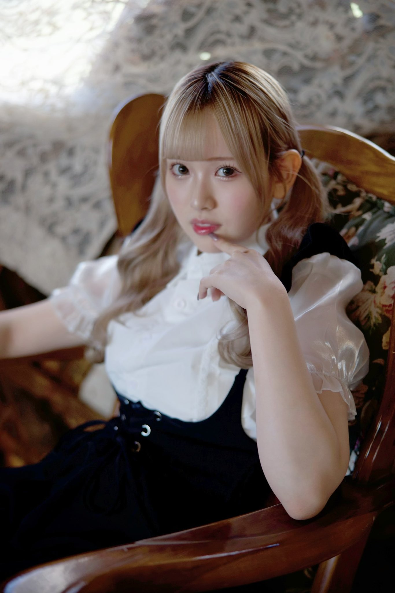 紫月もも - অনুসন্ধান / X