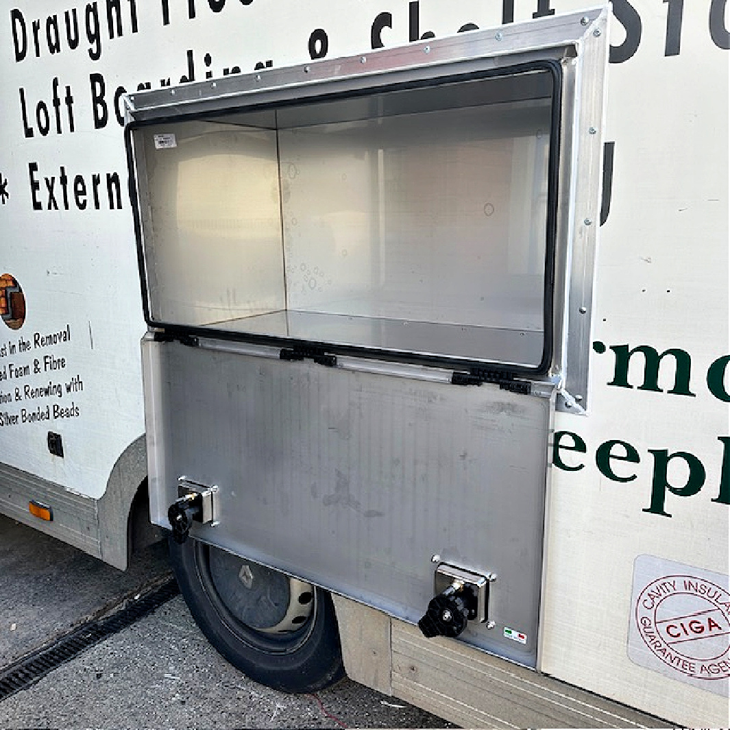 vehicleaccltd's tweet image. Experience Ultimate Security: Ford Custom now equipped with a Lockable Toolbox and a @Locks4VansLtd Statement Lock!

Contact us now for a FREE quote:
📞 0117 379 0279
📧 sales@vehicle-accessories.net
#vansecurity #vantheft #vansafety #locks4vans #l4v #statementlock #deadlocks