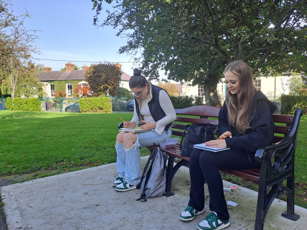 BrayInstituteFE's tweet image. Architecture students making the most of the sunshine and developing their sketching skills with drawing exercises of Brays Victorian Architecture 👍☀
##architecturedesign #architecturesketch #victorianhome #plc #furthereducation #bifecourses