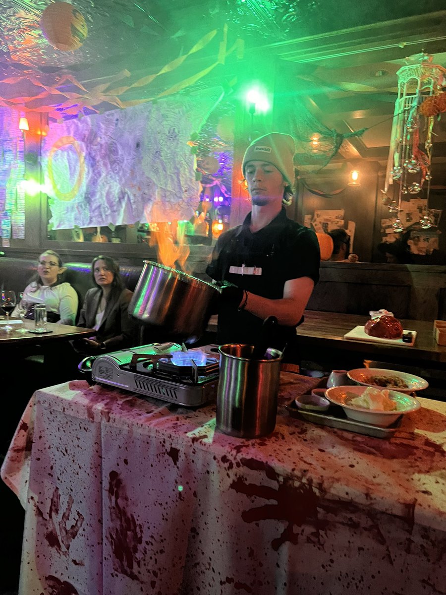 davidleduc's tweet photo. @EgonautsNFT A night to die for by the haunted basement! Is a lot of loud scares and delicious foods! https://t.co/b64AL5INjr