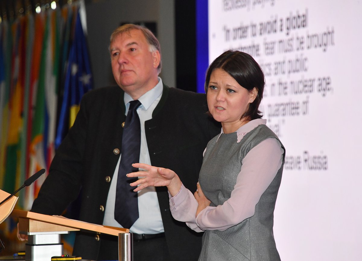 Marshall_Center's tweet photo. 🌍The last few days have had a #RegionalFocus for #GCMC’s Program on Applied Security Studies students. Eastern Flank speakers include foreign policy expert Dr. Yevgeniya Gaber, &amp; #GCMC professors Dr. Graeme Herd and Rear Adm. Piotr Niec. For more, visit https://t.co/qwocNvCWJm https://t.co/GsttPrbuaG