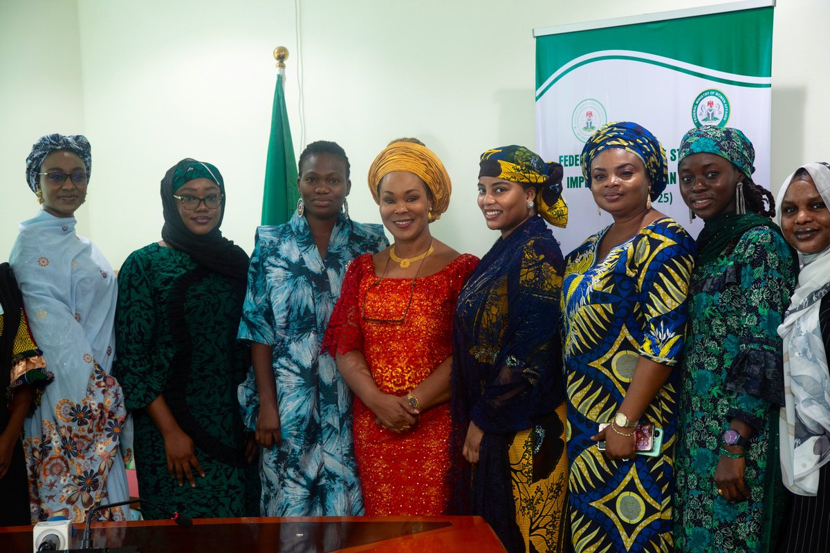 APC_PSN's tweet photo. Yesterday, on the #InternationalDayoftheGirl, the leadership of PSN paid a courtesy visit to the Honorable Minister for Women Affairs, Barr. Uju Kennedy Ohanenye.

We discussed the importance of investing in the development of girls and safeguarding the rights of girls &amp; women. https://t.co/bYOGXBhrAy