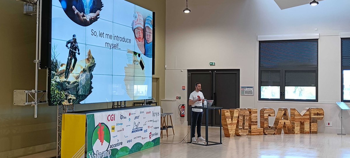 VolcampIO's tweet photo. Parle nous de toi @samuelmorel ! #Volcamp23 https://t.co/K3c42JlMa3