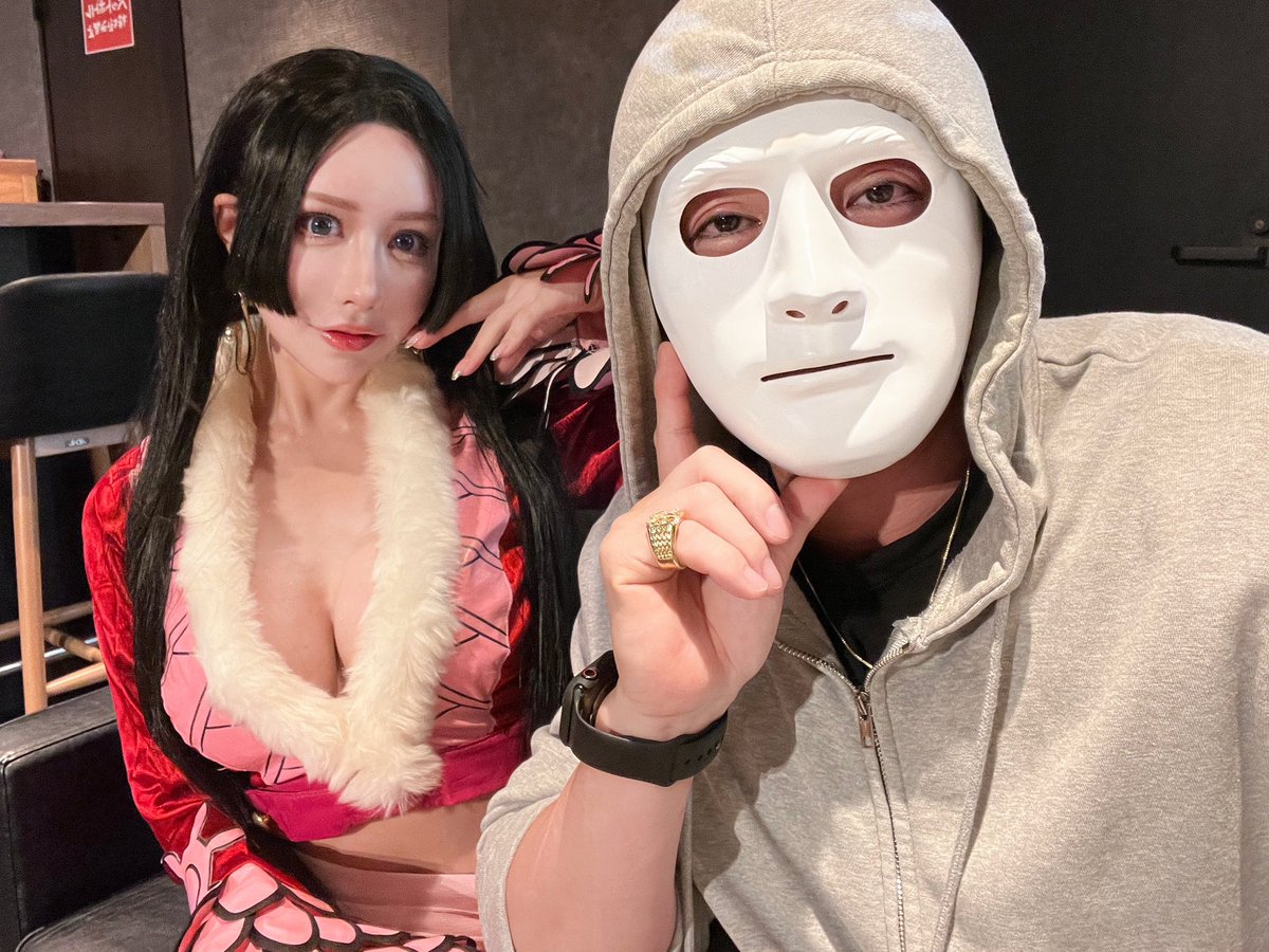 ハンコックのコスプレでラファさんと放送事故レベルの撮影してきました❗️
まだ言えないけど本当に面白かったww
現場はもうカオスですww🤣

後日ラファさんのYouTubeチャンネルにて公開されます✨
動画upお楽しみに…‼️ https://t.co/GiupcOndm2