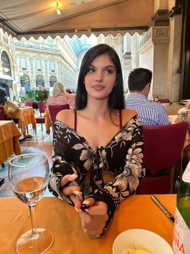 sabra_the's tweet photo. Natalie Raan 18 years old. 
American citizen from Chicago, she was captured by Hamas with her mother Judith... While visiting relatives.
Now held hostage. https://t.co/F0lpgAaAk1
