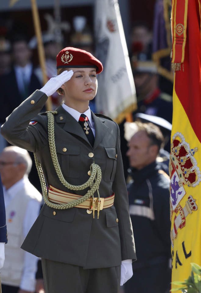 andrea_economia's tweet photo. Ahora sí, feliz día de la Hispanidad. https://t.co/4FGGFR8J3s