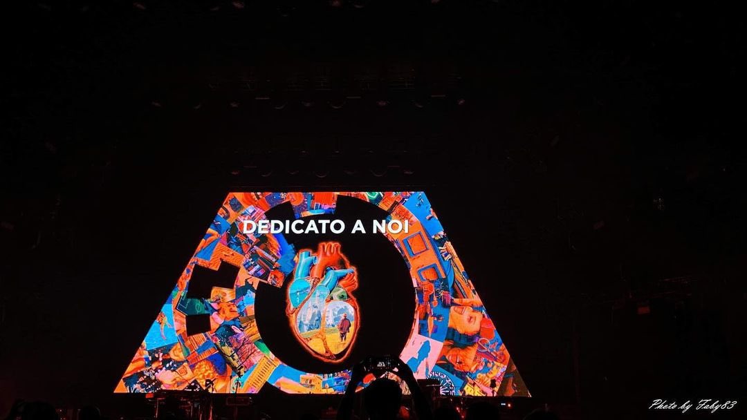 nfaby83's tweet photo. ✨ ~ 09.10.2023 ~ ✨

Il sogno che si realizza ❤️
La magia e l’emozione dell’Arena non si possono spiegare a parole. 
Eh si, è stato un bel souvenir! 😍 
Grazie Luciano… “per una magia così dice val la pena vivere”! ❤️

#arenadiverona #ligabue #indoortour2023 #dedicatoanoi https://t.co/UuiQQs4Pp8