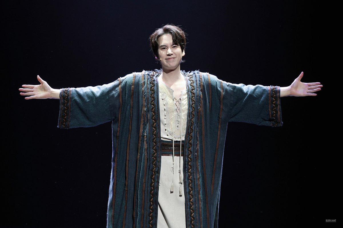 2023.10.11 벤허 커튼콜데이 고화질

입꾹꾹☺️

그래도 승천은 앙대여🫠
 
#규현  #KYUHYUN
#キュヒョン #圭贤 
#규현아_사랑해