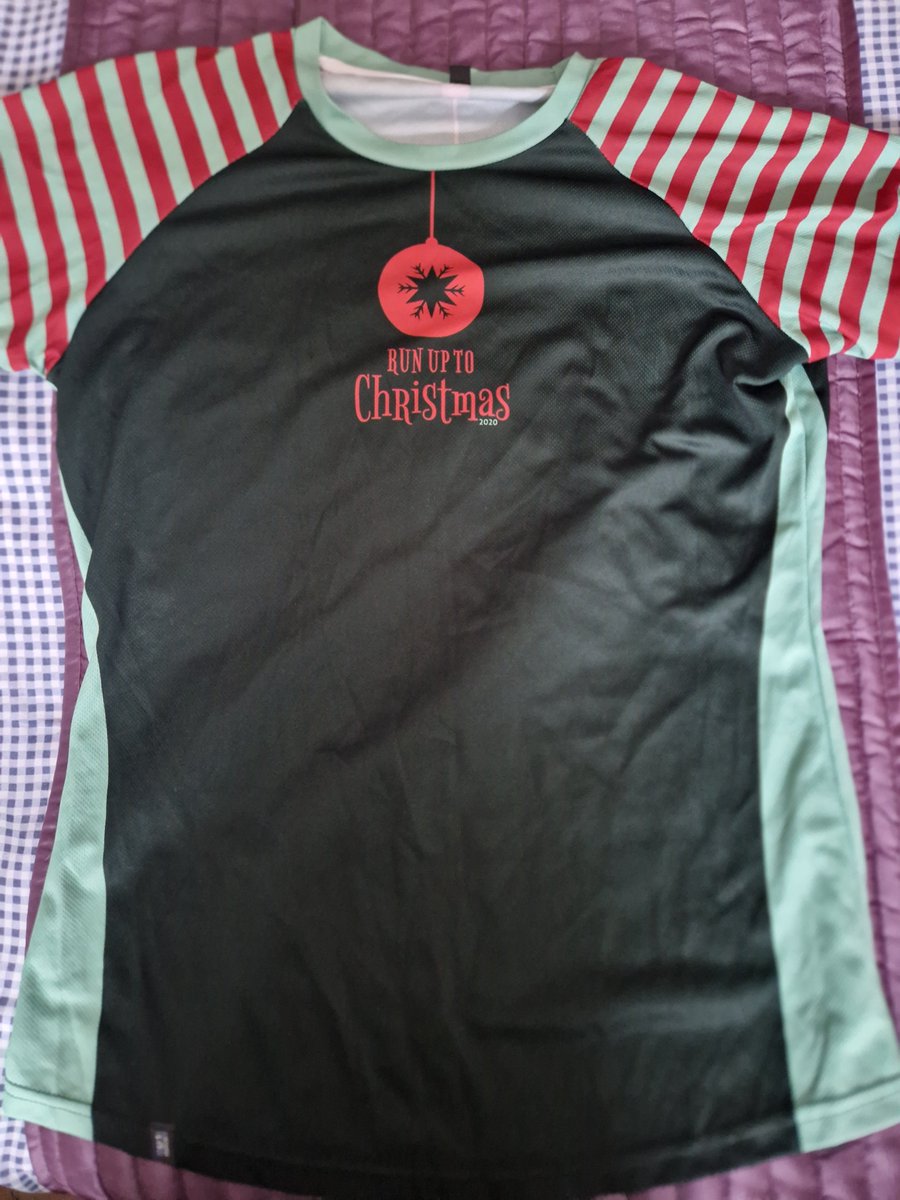 tracehodge17's tweet image. Looking forward to the new kit for the new @runup2christmas 2023 challenge - but in the meantime its time - whilst its still T-Shirt weather to wear the kit from the last few years!!! Always a talking point!! #ukrunchat #running #GoTrace #challenge #funtimes ❤️🏃‍♀️🥳
