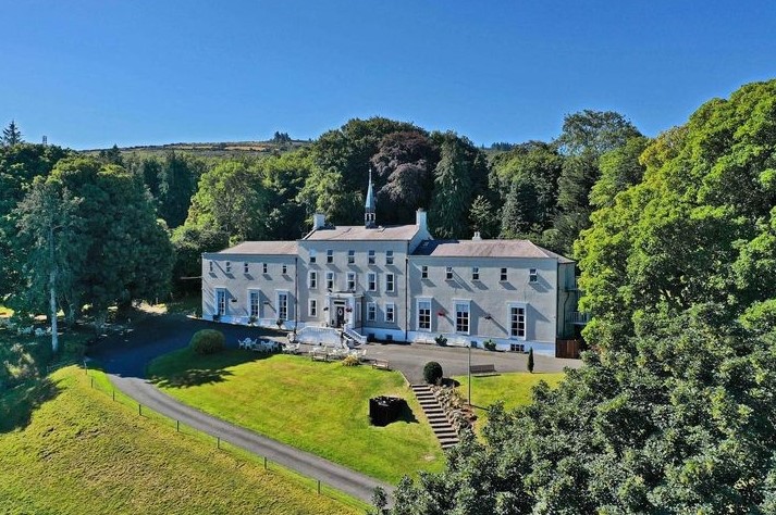 SavetheHellfire's tweet photo. Imagine @sdublincoco said this beautiful building (Orlagh Country House) did not have the WOW factor and opted instead to splurge over €22M at the Hellfire. 
Guess who carried out the survey &amp; guess who's building the #VanityProject? #capacity #PublicFunds https://t.co/enrZSzCTgq