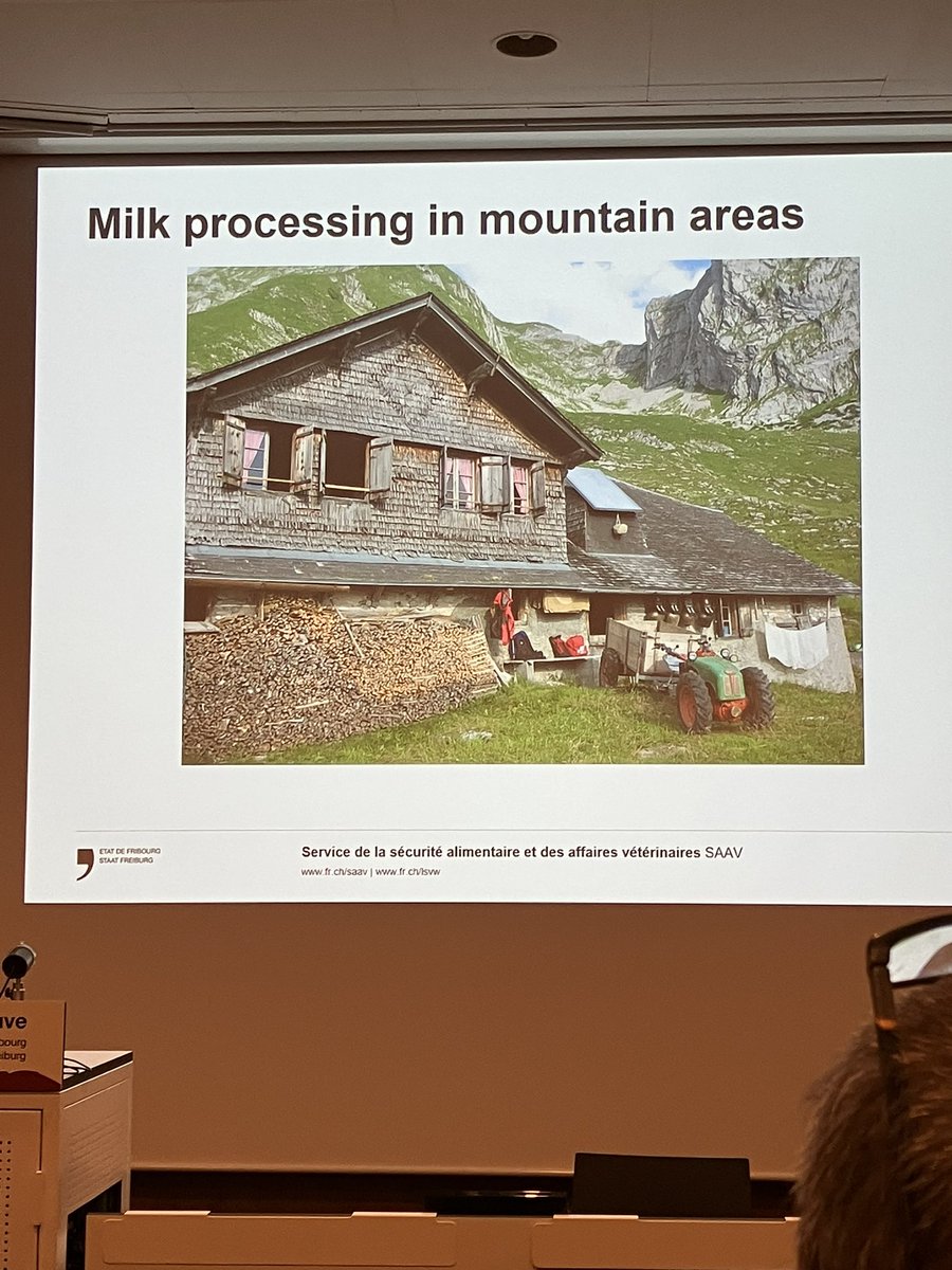 EleveursChevres's tweet image. Après une matinée d’ateliers, nous avons eu l’Assemblée Générale de #FACEnetwork, qui rassemble les fédérations représentant les producteurs laitiers fermiers et artisanaux de 17 pays UE. Puis démarrage de la Cheese Conférence, avec une présentation de la présidente Kerstin Jürss