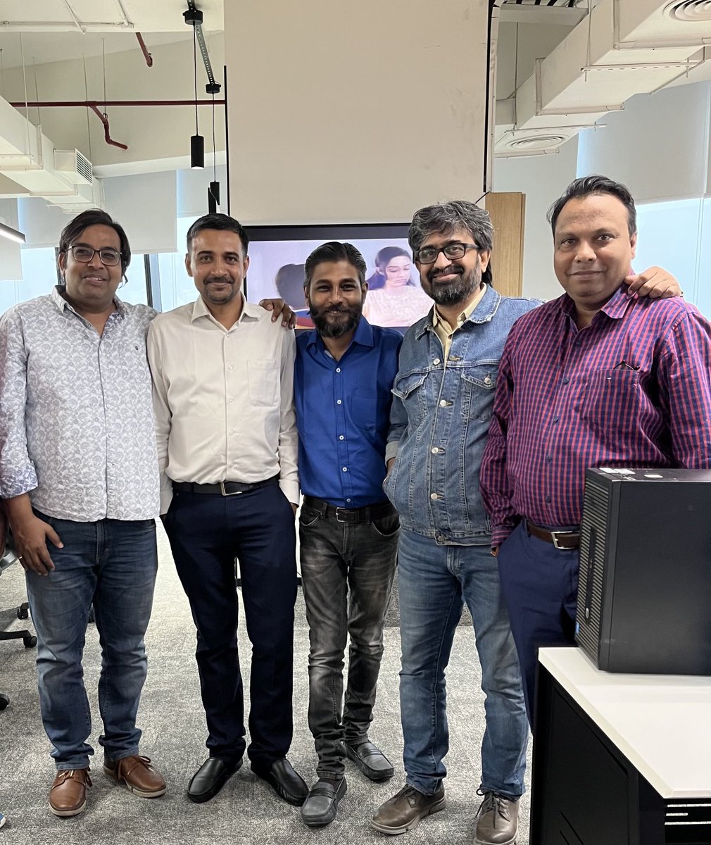 ravi27kant's tweet image. जन्मदिन की हार्दिक शुभकामनाएँ 
⁦@anoopphr⁩ 😊🎉