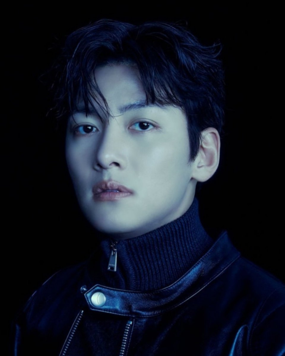 jcwcontent's tweet image. JI CHANG WOOK'S VISUAL IS INSANE