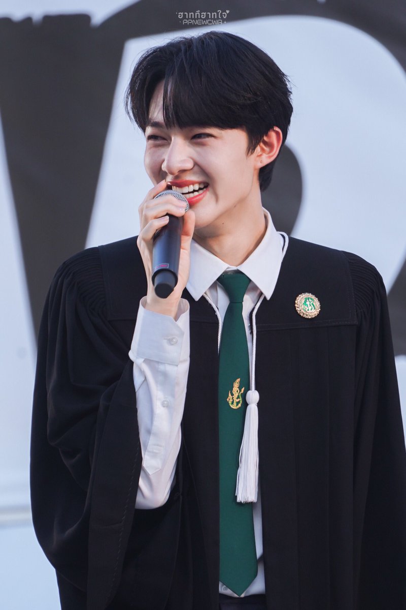 ppnewcwr's tweet photo. คนเก่งของ นานานุ ซนซน หม่ามี๊ซันไชน์

˚ ༘✶🫧 ⋆｡📓 𖧷🎓 ♡‧₊ ꒰ 🧑🏻‍🎓 ï 🔖꒱ ✦⸝⸝ 🖇
#ReadyforNuNewGraduation 
#NuNew https://t.co/c3GrntmSmI