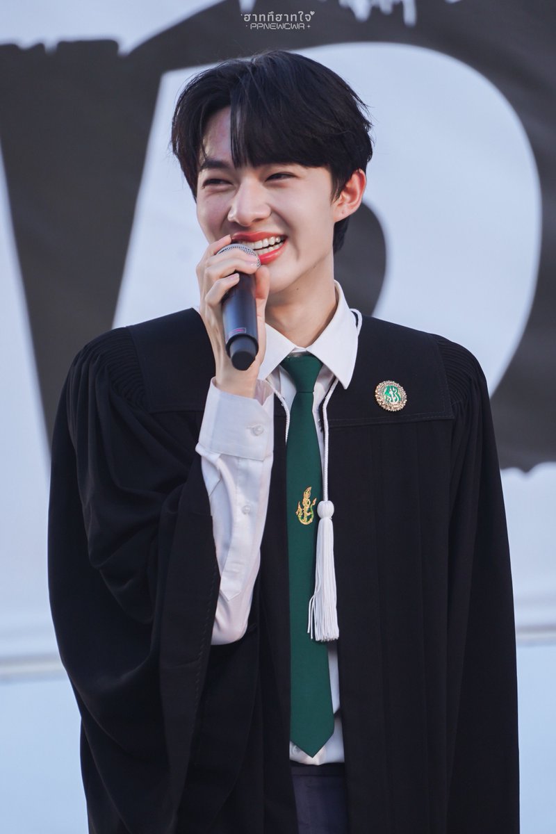 ppnewcwr's tweet photo. คนเก่งของ นานานุ ซนซน หม่ามี๊ซันไชน์

˚ ༘✶🫧 ⋆｡📓 𖧷🎓 ♡‧₊ ꒰ 🧑🏻‍🎓 ï 🔖꒱ ✦⸝⸝ 🖇
#ReadyforNuNewGraduation 
#NuNew https://t.co/c3GrntmSmI