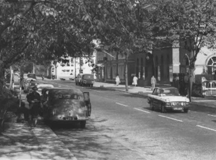 SolihullUpdates's tweet image. #StationRoad and #PoplarRoad in #Solihull town centre - 1950s/60s #ThrowbackThursday