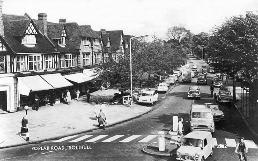 SolihullUpdates's tweet image. #StationRoad and #PoplarRoad in #Solihull town centre - 1950s/60s #ThrowbackThursday