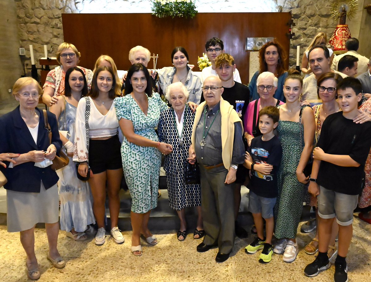 gemaigual's tweet photo. 🏘 En el barrio de #Perines #Santander celebrando la festividad del Pilar
Acompaño a sus vecinos en los actos programados para este día: una misa en la parroquia de los Franciscanos y posterior procesión de la Virgen
🎉Disfrutad mucho de esta jornada festiva‼️ https://t.co/kUjRdhxWsG
