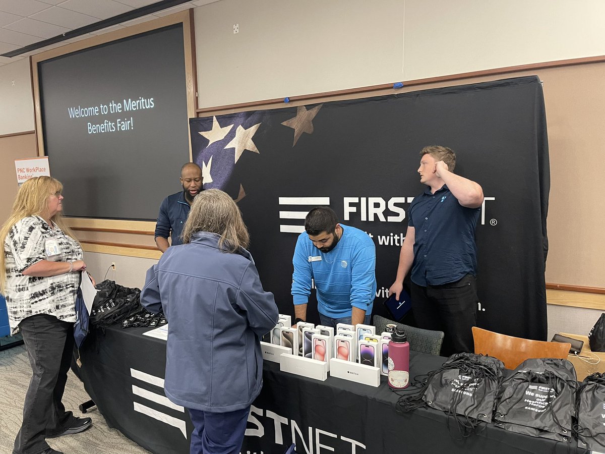 AricCarney's tweet photo. Happy to share FirstNet with the hospital staff of Meritus Medical Center! Thx 2 @FirstNetMattt @ATT_CODY @kelleelightskin #TheMainEvent @MissesJones704 @Bh7316 @DomDavis_ @404girl @MASMakeItMatter @FirstNet https://t.co/tOIzT5FDJW