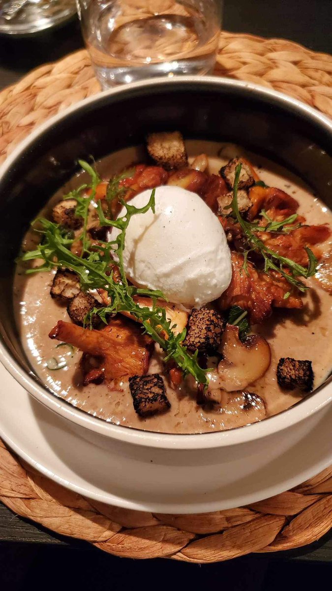 restaurantandem's tweet photo. ✨Un tour en image dans la cuisine du Tandem ✨

Pour réserver : 

🎃: En ligne sur Libro 
🎃: Au téléphone au 514-277-3339

A très bientôt https://t.co/MJMVdCT5qb