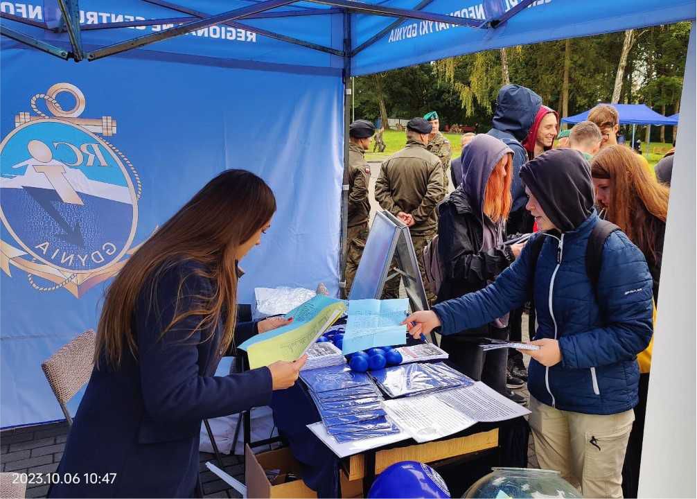 RCIGdynia's tweet photo. Wojskowe Dni Otwarte – Piknik na Akademii Pomorskiej w Słupsku w ramach projektu AKADEMIA_CYBER.MIL

➡️Więcej na stronie : https://t.co/yf235wA2qW https://t.co/R6atQomztu