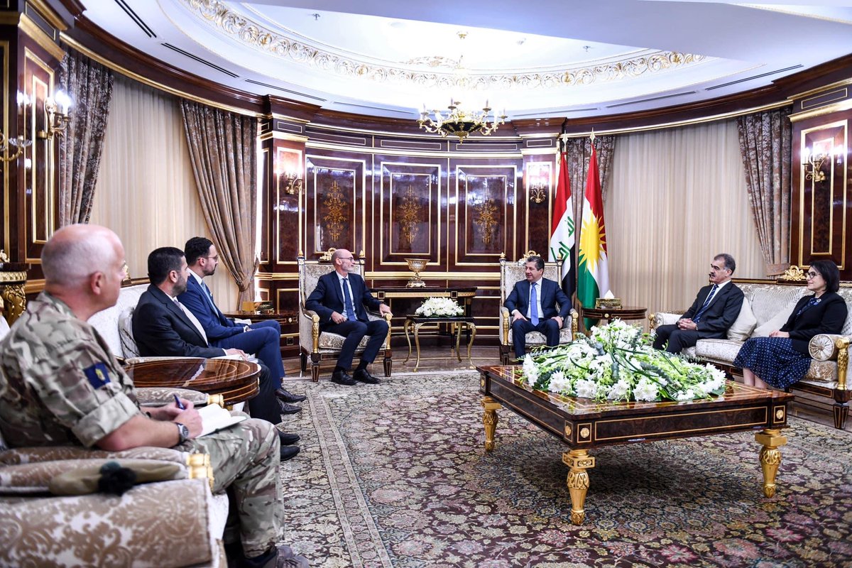 ukinerbil's tweet photo. Ambassador @SCHitchenFCDO and Prime Minister @masrourbarzani met to discuss KRI's exemplary approach to freedom of religion and the importance of a sustainable and equitable budget settlement for the KRI. 

4/5 https://t.co/RoAd2pD5SR