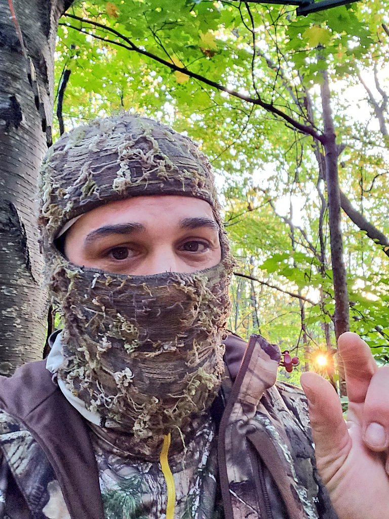 BeCooFool's tweet photo. What a Beautiful day in the woods #BillsMafia    #HuntLife #JerkyTime #PanchosArmy #HoldingTheSun https://t.co/6R2N1Bo6yE