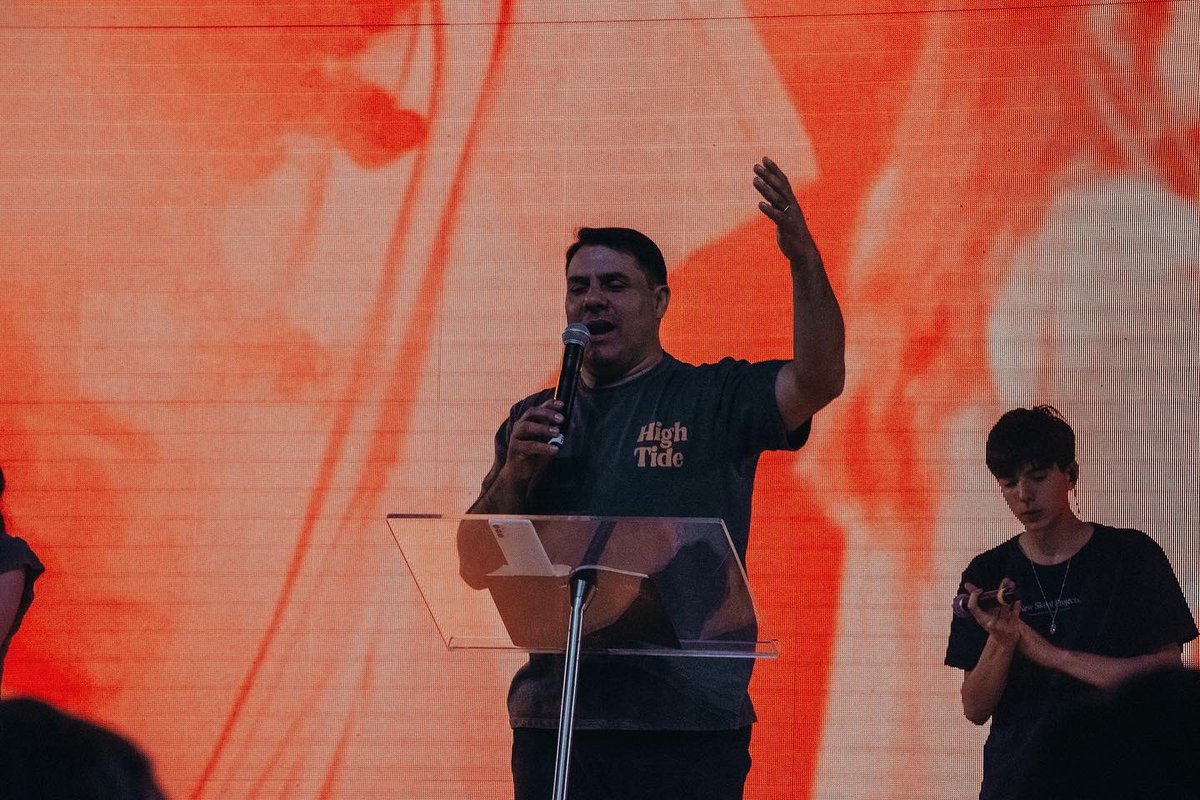 Octubre mas encendidos que nunca ❤️‍🔥 Así vivimos la primera reunión del mes! 👏🏽🙌🏽
¡Dios es bueno! Gracias José Luis López por compartir con nosotros una palabra. Fuimos inspirados y desafiados! 
Se vienen sábados increíbles! Y queremos que vos seas parte 😉.