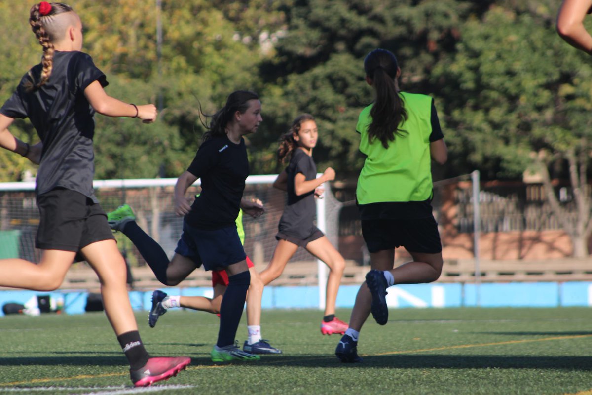 Els objectius i els reptes s'aconsegueixen a base de molt d'esforç i molta tossuderia.

Avui, possiblement he assolit un dels meus reptes. 

𝗟𝗮 𝗦𝗲𝗹𝗲𝗰𝗰𝗶𝗼́ 𝗱𝗲 𝗷𝘂𝗴𝗮𝗱𝗼𝗿𝗲𝘀 𝗚𝗶𝗿𝗼𝗻𝗮𝗙𝘂𝘁𝗳𝗲𝗺𝗘𝘅𝗽𝗲𝗿𝗶𝗲𝗻𝗰𝗲 𝗵𝗮 𝗰𝗼𝗺𝗲𝗻𝗰̧𝗮𝘁 𝗲𝗹 𝘀𝗲𝘂 𝗰𝗮𝗺𝗶́.