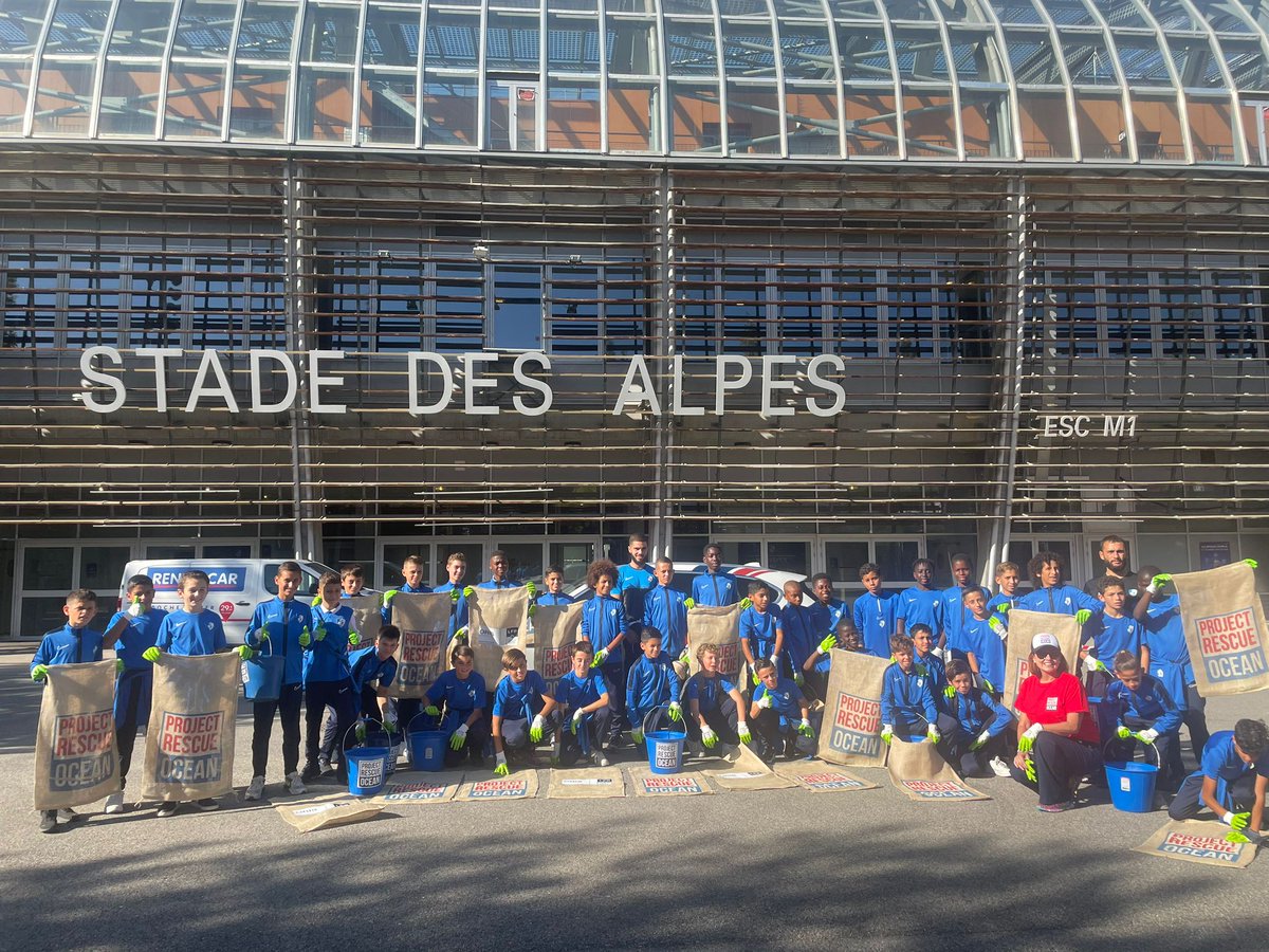𝟏𝟕𝟎𝐊𝐆 𝐃𝐄 𝐃É𝐂𝐇𝐄𝐓𝐒 𝐑𝐀𝐌𝐀𝐒𝐒É𝐒 𝐏𝐀𝐑 𝐍𝐎𝐒 𝐔𝟏𝟐-𝐔𝟏𝟑 👏🏽🔵⚪️

En lien avec la <a href="/LFPfr/">Ligue de Football Professionnel</a> et <a href="/Prorescue_ocean/">Project Rescue Ocean</a>, nos licenciés U12-U13 ont participé à une campagne de sensibilisation puis à une collecte de déchets au Parc Paul Mistral 🚮

👉🏼 urlz.fr/nZQd