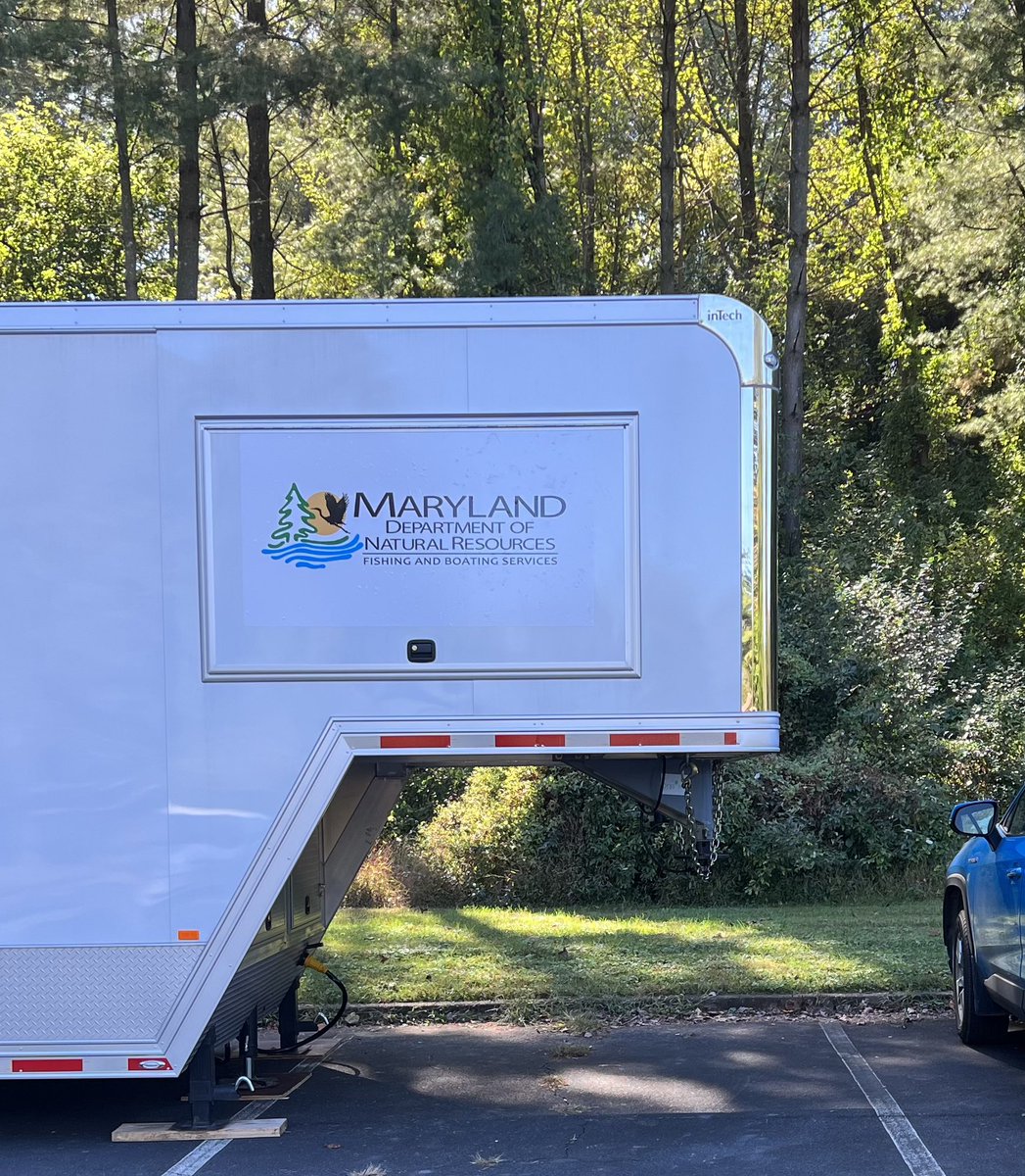 katiehphilipp's tweet photo. Mobile mussel hatchery finally moved to Susquehanna State Park! Will be getting fish and mussels soon :). So excited to be a park of this project! https://t.co/4F6n0mk0V2