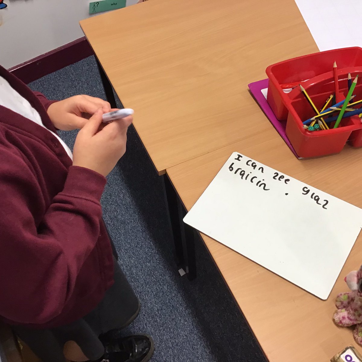 1bennion's tweet photo. An unfortunate accident at lunch time with our door led to a fantastic impromptu English lesson! #curiosity https://t.co/alfr3SUHLp