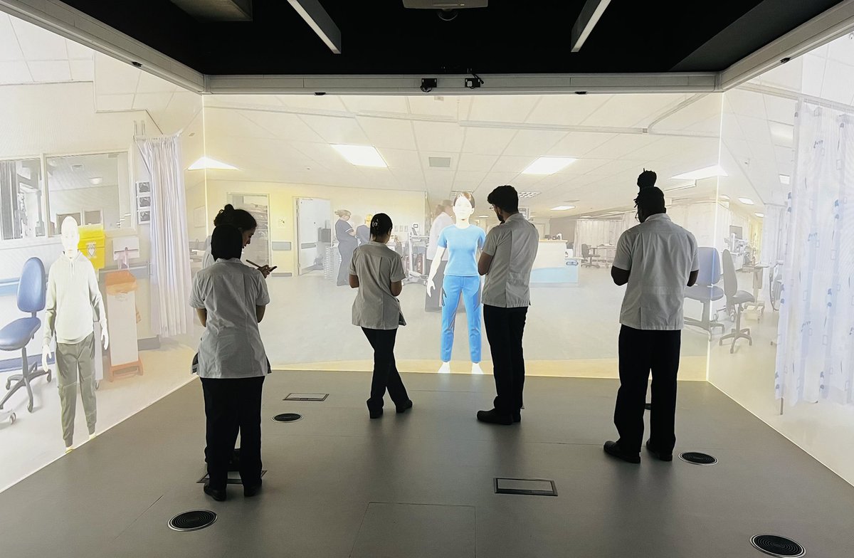 MMUPreRegNurse1's tweet photo. In the CAVE for the 1st time this week for our Intro to Crit Care Sim with S22 Group 3 and 4 are in for their Spoke SPL Placement Week @neilmmu @MarkHayter1 @MMUPBLTutors @MMUHPSC #SimulatedPracticeLearning #MyFavouriteSim #AIMS #UrgentCare https://t.co/90BTcgnPCu