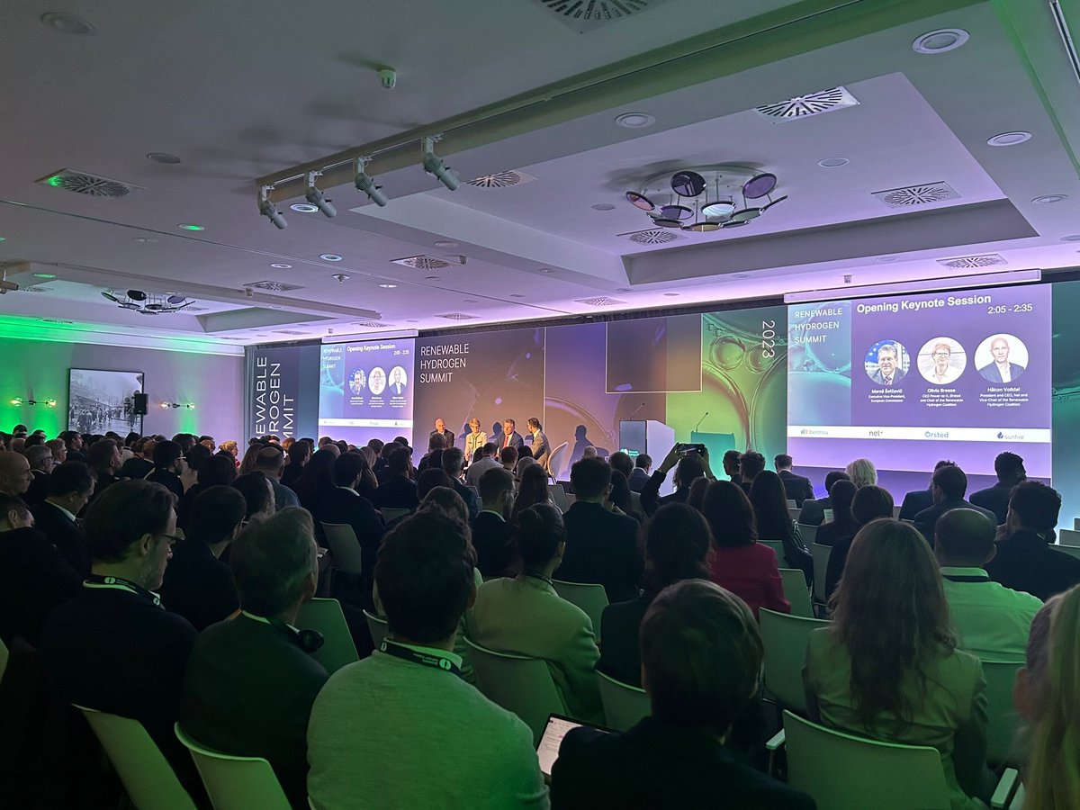 renewableH2EU's tweet photo. If 🇪🇺 wants to remain leading in politics, biggest market in world... we need to be strategically autonomous. The @EU_Commission are pushing more reliance on our own sources like RH2. This is clearly a huge collective effort."

- @MarosSefcovic gives opening remarks at #RHS2023 https://t.co/OOxCn7F7Bx
