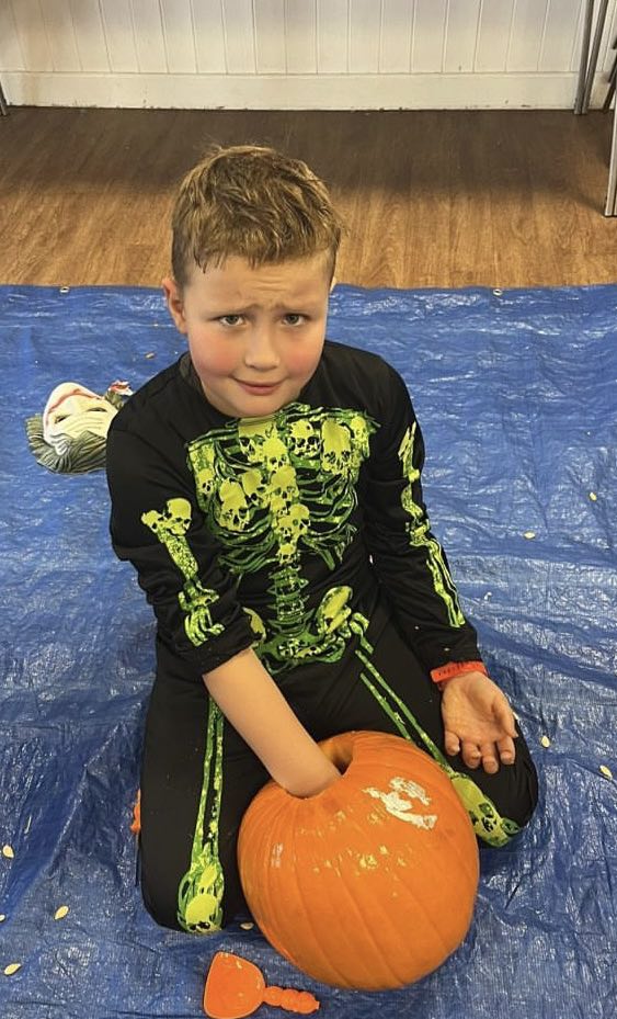 Kidsizeltd's tweet photo. #Throwback to last years awesome Halloween Party day at Altens!📷📷
We provide wicked activities such as pumpkin carving, playing donut on a string, apple bobbing and more! 📷📷📷📷

Book here: https://t.co/E3izRAEu5k
#Altens #halloween #WitchApproved https://t.co/rReLppMAiD
